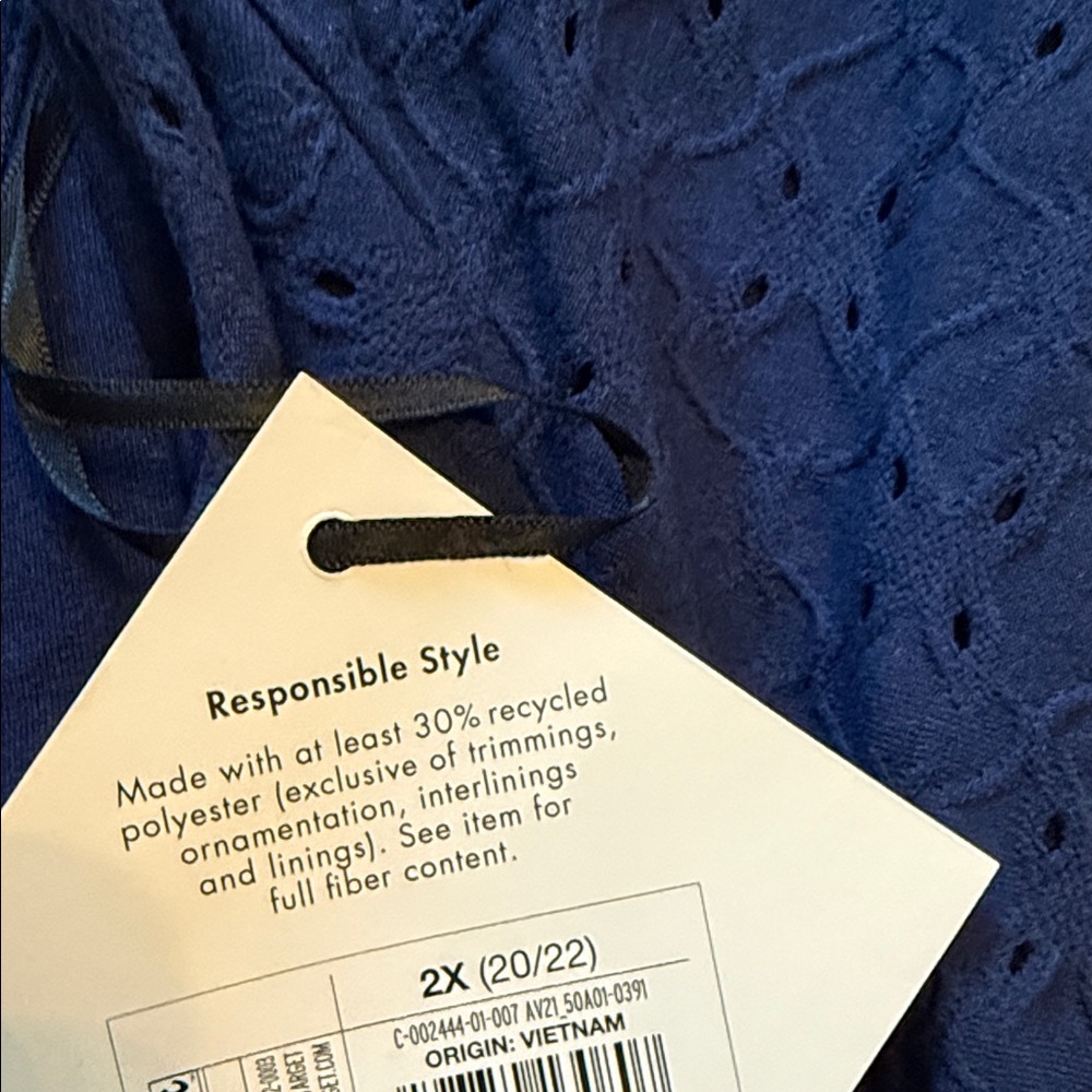 Ava & Viv Dark Blue Eyelet Blouse - Picture 4 of 6